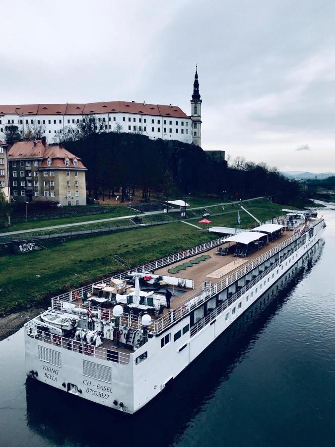 Apartman Domov Decin Luaran gambar